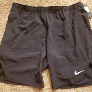 Mens NIke Dri Fit  Shorts size Large